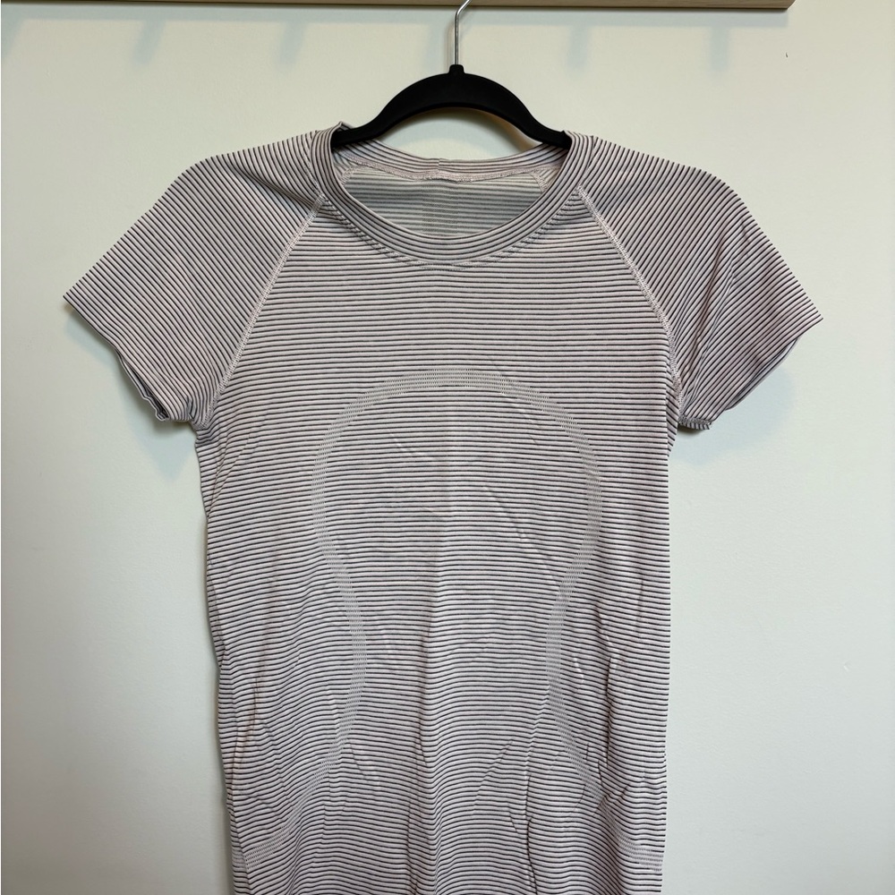 lululemon athletica White and Gray Striped Short Sleeve Tee